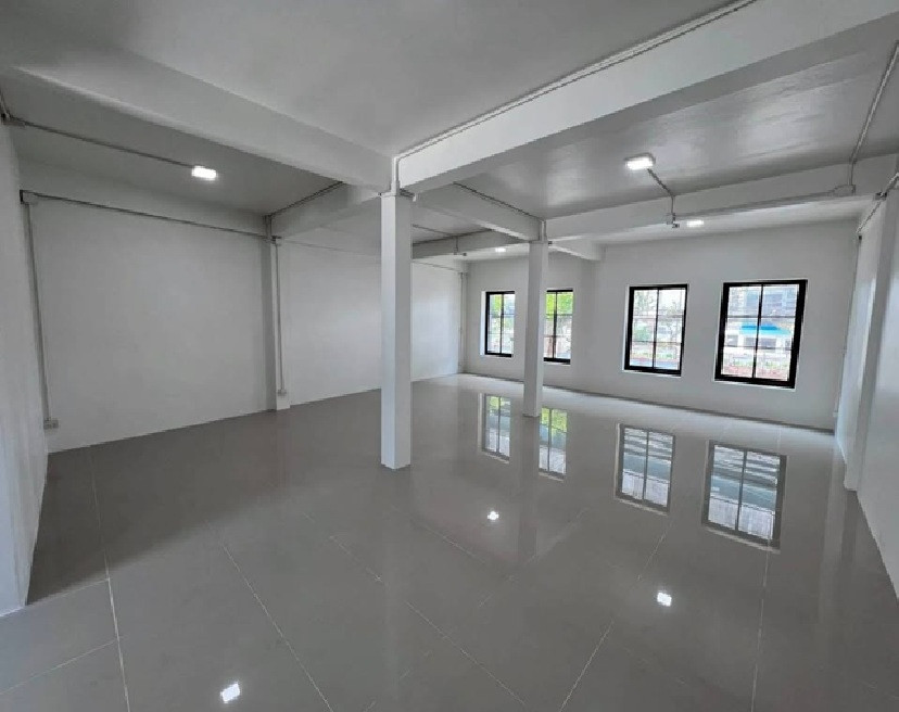 For Rent ให้เช่าอาคารสำนักงาน 3 ชั้น 2 คูหา ตีทะลุ ริมถนนสุขสวัสดิ์ แยกบางประแก้ว ใกล้พระราม 2 / อาคาร Renovate ใหม่ / พื้นที่ใช้สอยรวม 310 ตารางเมตร / เหมาะเป็นสำนักงาน , คลีนิค , หน้าร้าน จดบริษัทได้ – รูปที่ 4