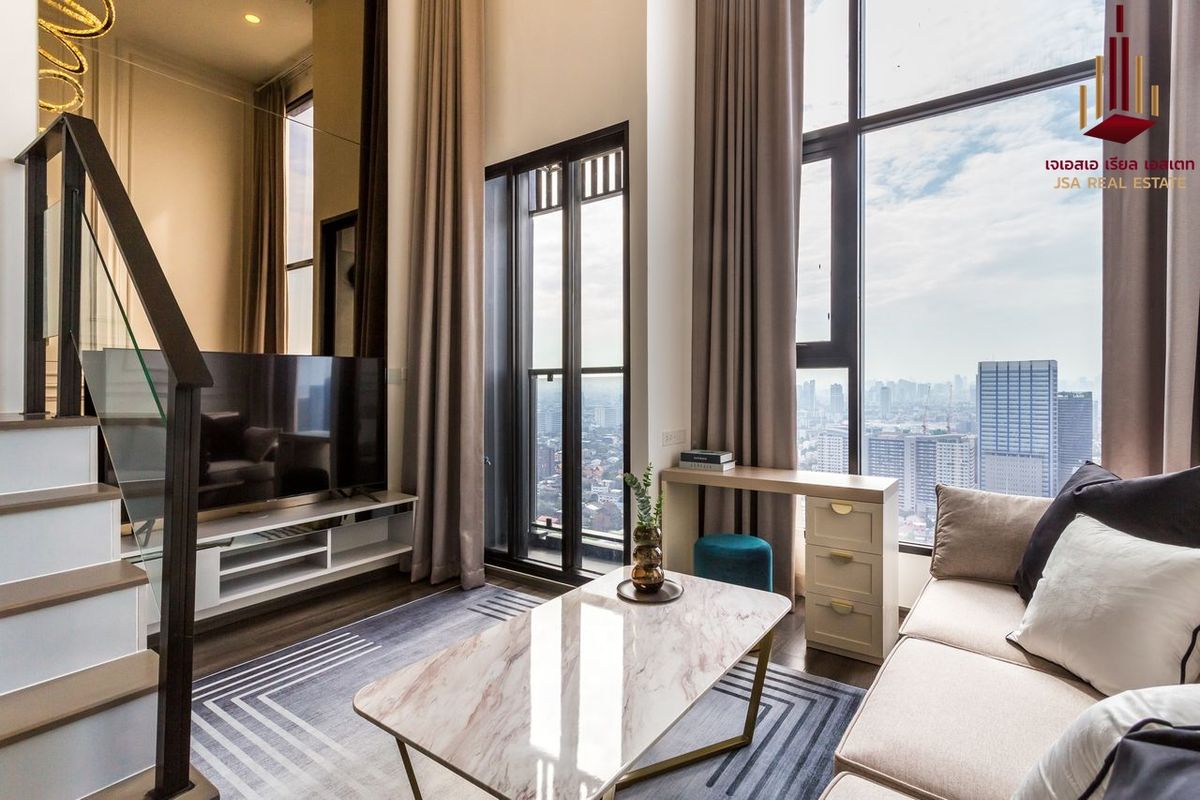 ✨ For Sale: KnightsBridge Space Rachayothin Condo ✨  💰 Only 6,390,000 THB