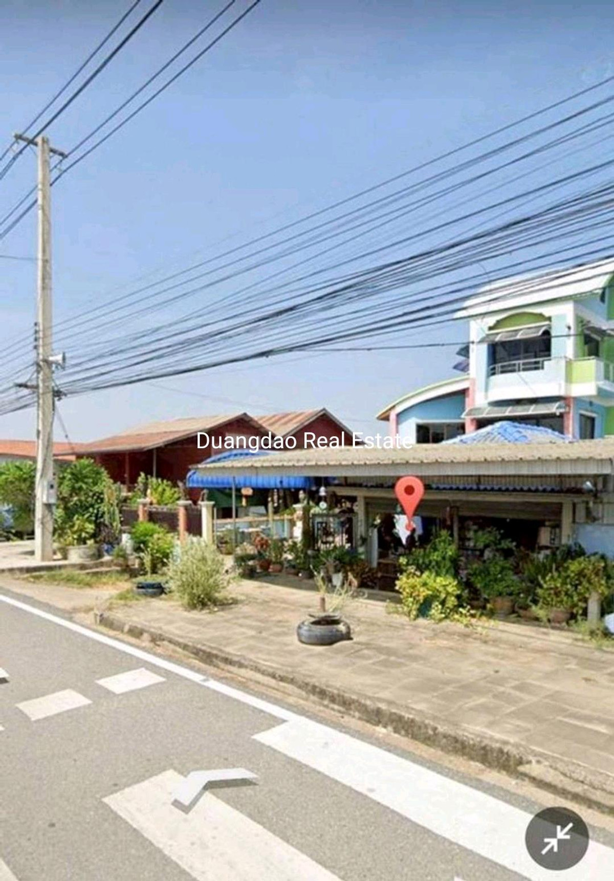 Detached house and Si Samrong shop, Khlong Tan, next to the Royal Road, 4 lanes at Khlong Pong Temple Detached house and Si Samrong shop, Khlong Tan, next to the Royal Road, 4 lanes at Khlong Pong Temple