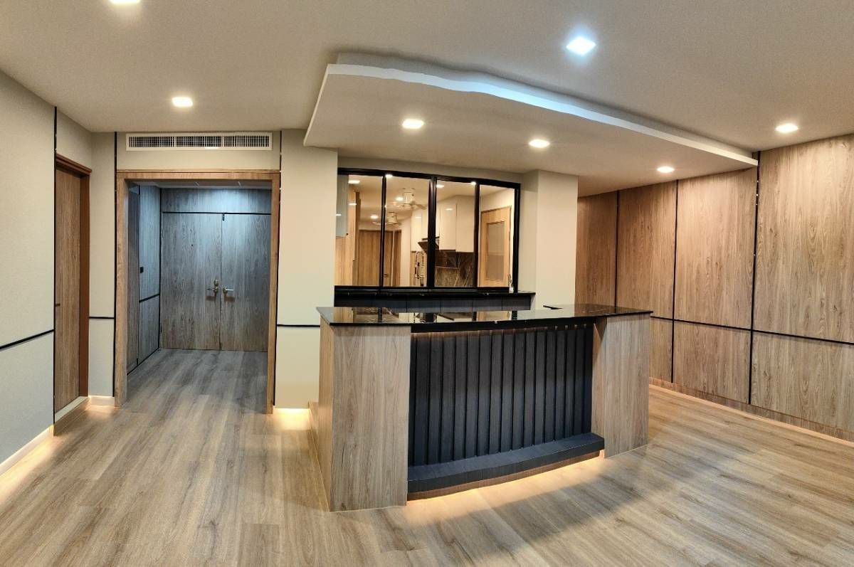 Rare item!! คอนโดคุณภาพดี old money ใจกลางหลังสวน ทำเลซอยสมคิด ห้องสวย Newly renovated ทั้งห้อง วิวโล่งร่มรื่น✨Somkid Gardens✨3 ห้องนอน 3 ห้องน้ำ ขนาด 252 ตร.ม ใกล้ BTS / MRT ชิดลม (0.5 กม.) Tel.0982645161 