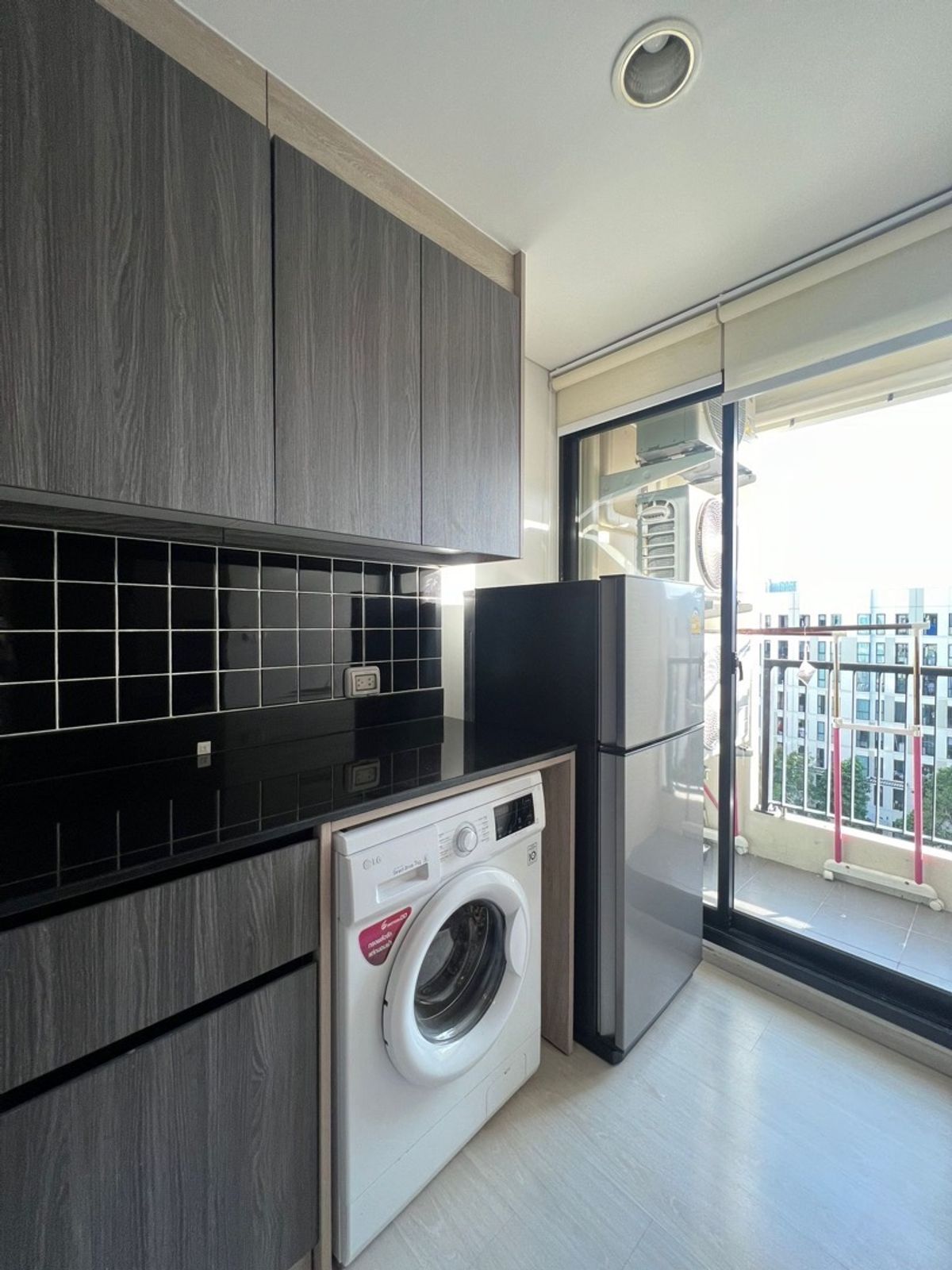 ขายด่วน 2.45 ล้าน! Unio Sukhumvit 72 เฟส 2 / 2 นอน 1 น้ำ นัดชม 065-451-9256 – รูปที่ 4