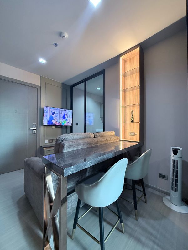 🏢 Life Asoke Rama 9 👫✨ 1 Bed พร้อม Walk-in Closet | 🌆 ชั้น 25 วิวเมืองโปร่ง | 🚆 ใกล้ MRT พระราม 9