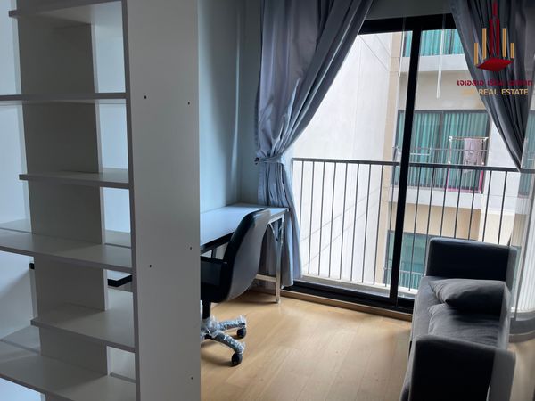 ✨ For Rent: Noble Revent Condo ✨  💰 Only 18,000 THB/month