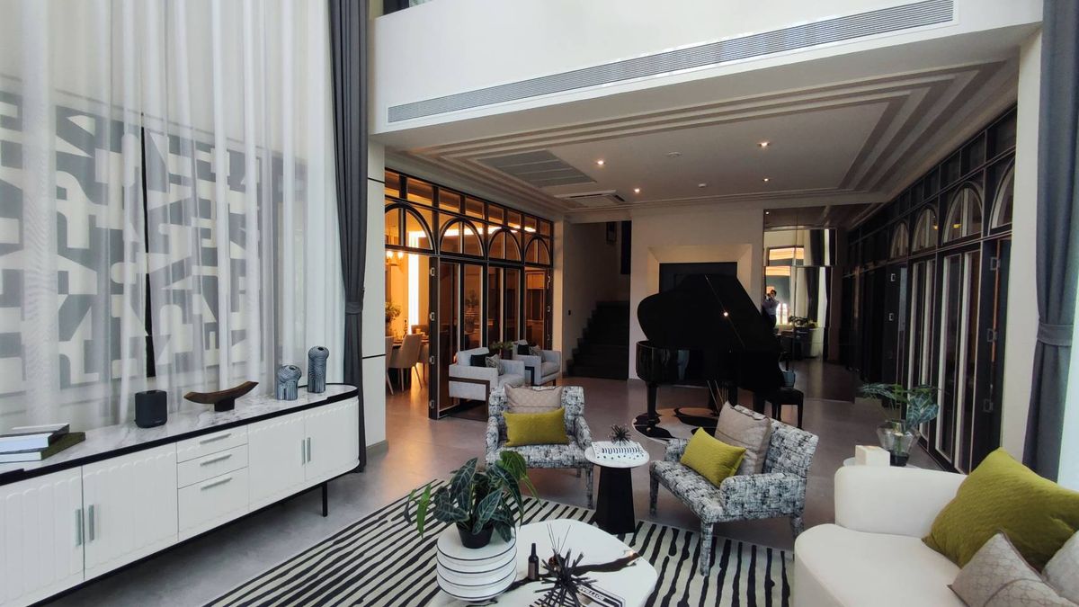 3 layers of luxury mansions have a lift (Show Unit). Belvedere house. Reduce 4 million free 3 layers of luxury mansions have a lift (Show Unit). Belvedere house. Reduce 4 million free