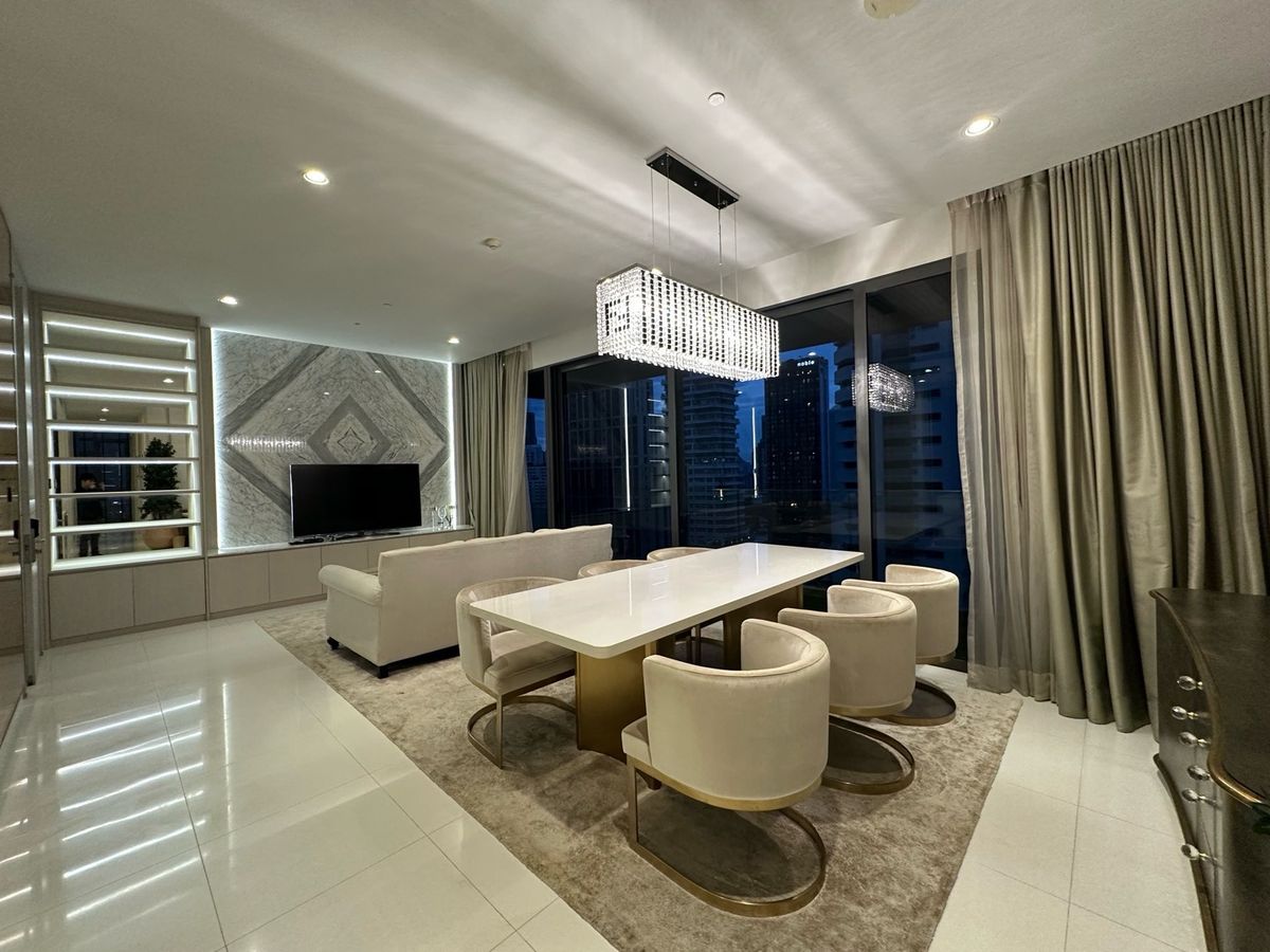 Rental : Vittorio Sukhumvit 39 • 2 Bedroom 3 Bathroom • Size : 147 S.qm • 16 Floor Rental : Vittorio Sukhumvit 39 • 2 Bedroom 3 Bathroom • Size : 147 S.qm • 16 Floor