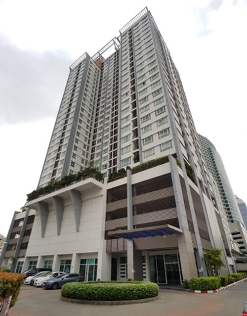 ✨ For Sale: Diamond Ratchada Condo ✨ 💰 Only  2,500,000 THB