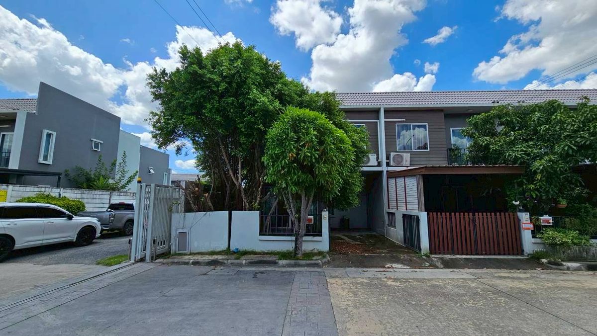 Quick 2 -story townhome (back), Areeya The Caller Village, 4 Ring Ram Inthra 2 (Soi Khlong Nueng Mosque)