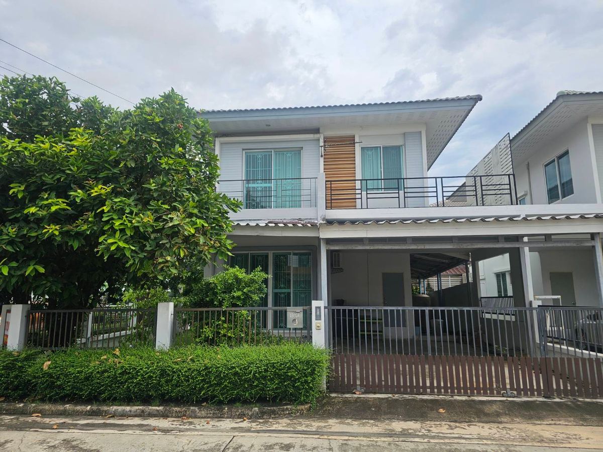 ขายบ้านแฝด หมู่บ้านกรูฟวิลล์ บางนา หลังมุม!!!! 3 ห้องนอน 2 ห้องน้ำ ใกล้เมกาบางนา เข้าออกได้หลายทาง ขายบ้านแฝด หมู่บ้านกรูฟวิลล์ บางนา หลังมุม!!!! 3 ห้องนอน 2 ห้องน้ำ ใกล้เมกาบางนา เข้าออกได้หลายทาง
