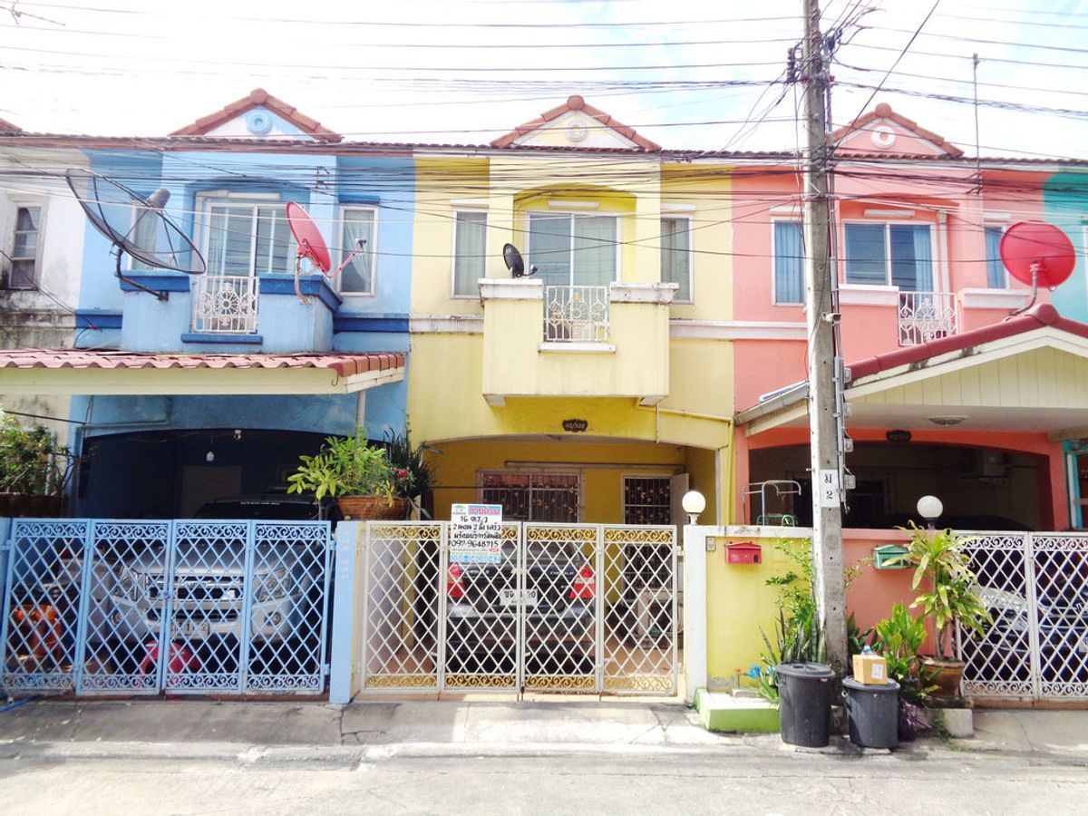 ⭕H1281 Townhouse for sale 16 sq.w., KC Ram Inthra Village 8, Thai Raman Road, near Marua Market, Khlong Sam Wa Market, good condition, ready 💴 Price 1.4 million baht ✨ Free transfer fee ⭕H1281 Townhouse for sale 16 sq.w., KC Ram Inthra Village 8, Thai Raman Road, near Marua Market, Khlong Sam Wa Market, good condition, ready 💴 Price 1.4 million baht ✨ Free transfer fee