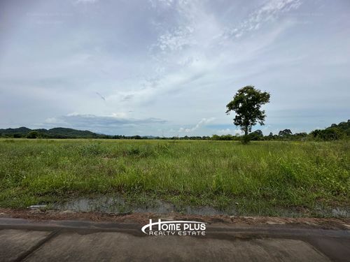 ที่ดินติดถนนนครนายก-เขาทุเรียน อำเภอเมือง นครนายกเนื้อที่ 436 ตารางวา