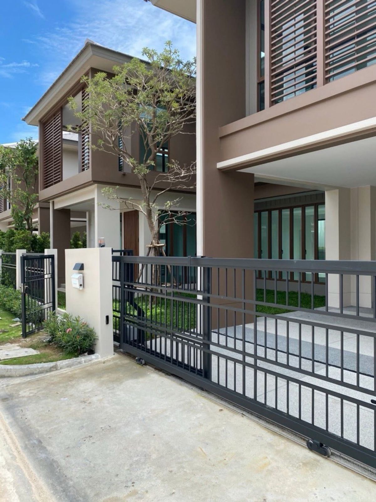 出租/出售高端独栋别墅 Burasiri Krungthep Kreetha 出租/出售高端独栋别墅 Burasiri Krungthep Kreetha