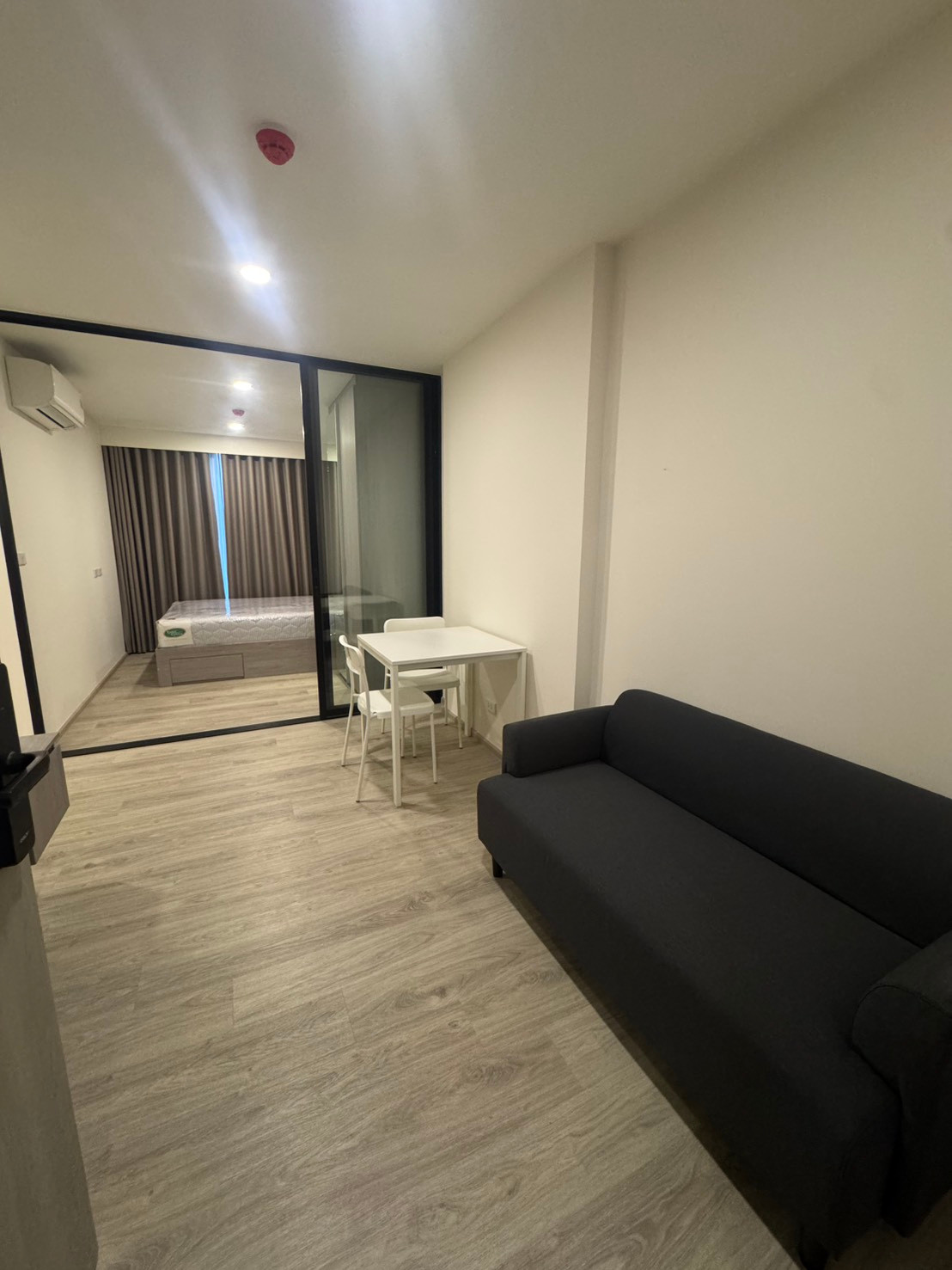 💙 เช่าพร้อมอยู่ ✔️ 1 Bedroom 📍 So origin phahol 69 💰 เพียง 15,000 บาท/เดือน*
