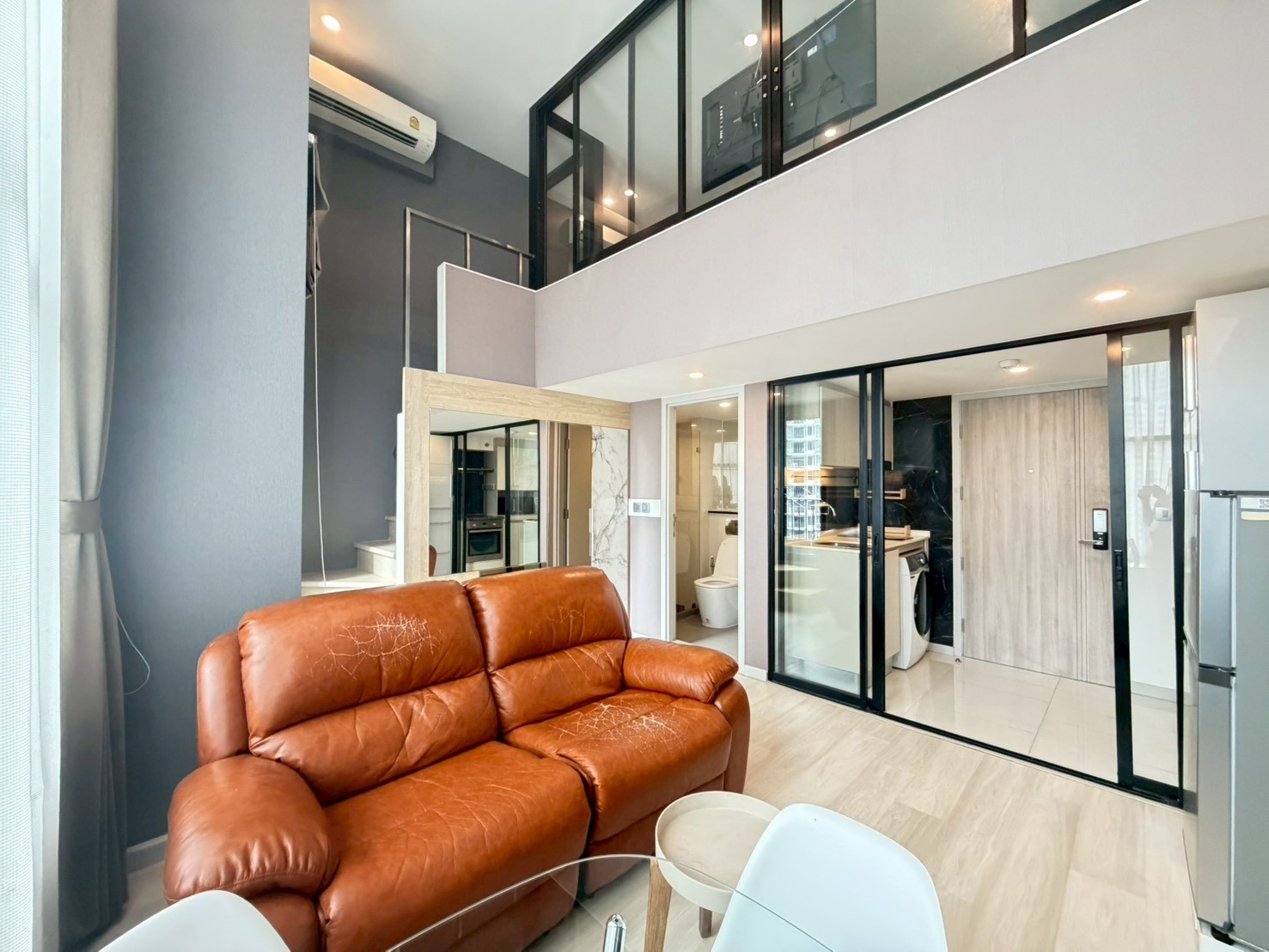 🏢 For Rent: Night Bridge Prime Sathorn 🛏 Type: 1 bedroom 1 bathroom 📏 Size: 37 sq.m. 💰 Price: 29,000 baht/month 📍 Location: City center, convenient to travel