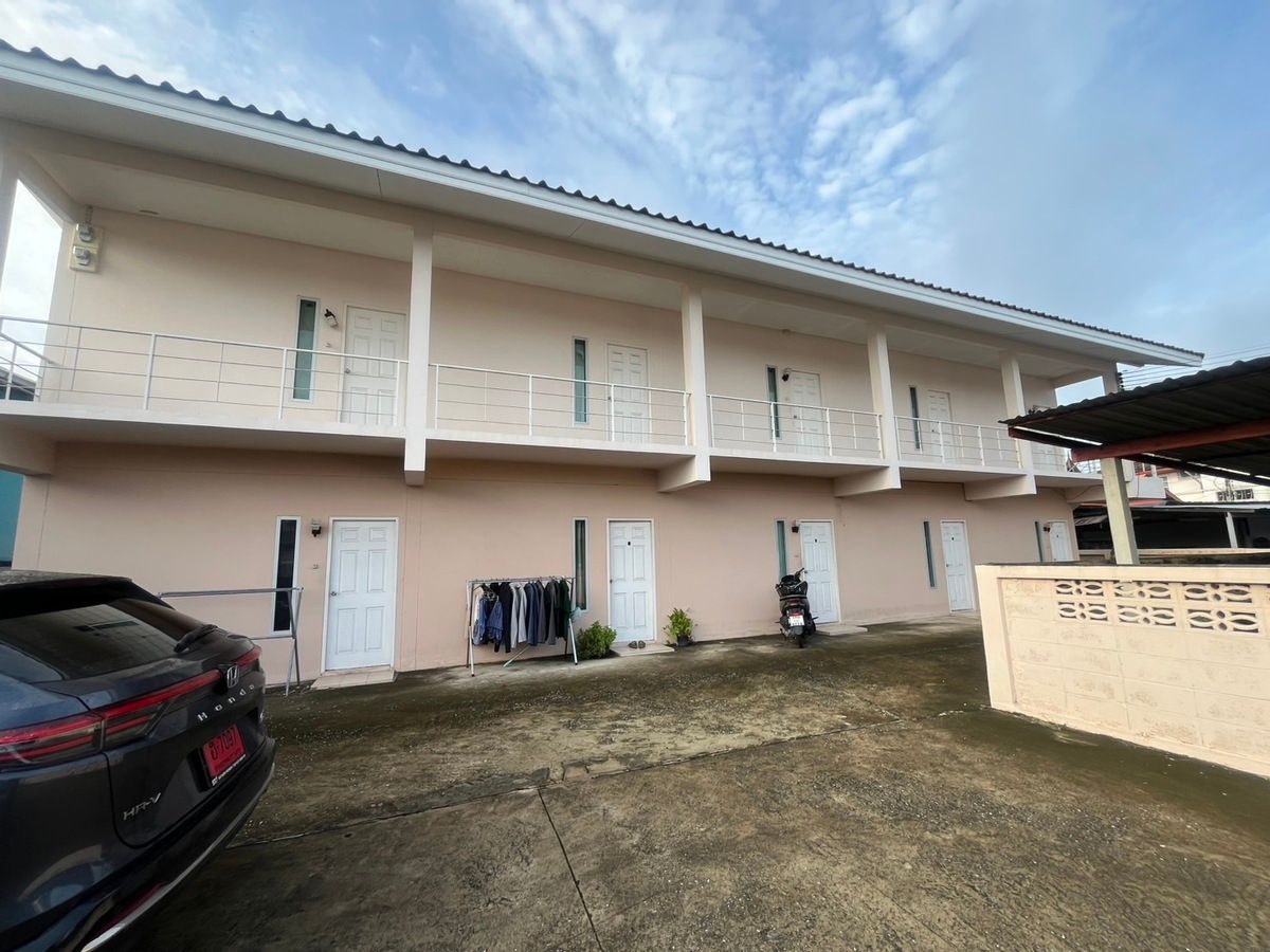 Urgent sale! Land with D-House Apartment (with rental) Mueang Suphan Buri District, Suphan Buri Province (price 3,950,000)