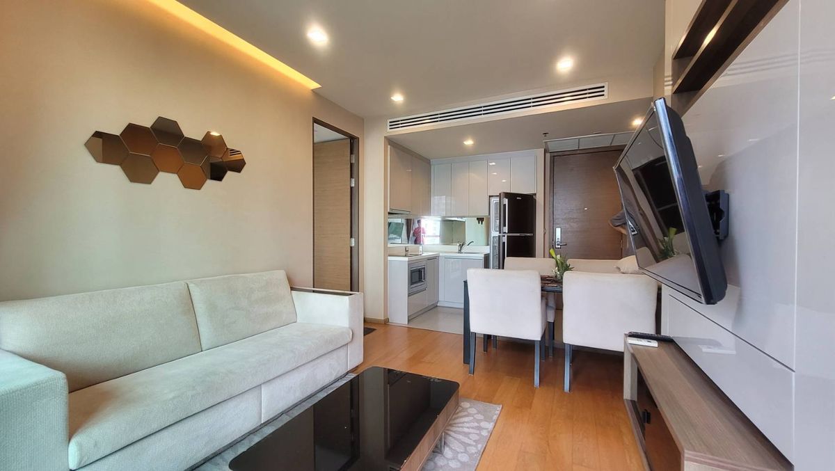 ✨ คอนโดหรู The Address Sathorn ✨ทำเลใจกลางสาทร ใกล้รถไฟฟ้า เดินทางสะดวก 🚈