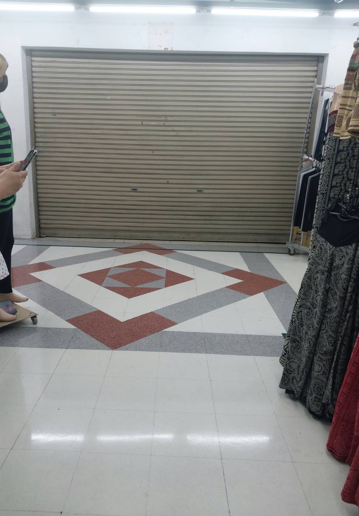 Condo Unit for Sale at Bobae Tower 2 – The First Wholesale Clothing Center in Thailand Size 10.92 sq.m | 5th Floor | Prime Location for Business | Near Sampeng, Yaowarat & SRT Yommarat Station | Urgent Sale – รูปที่ 3