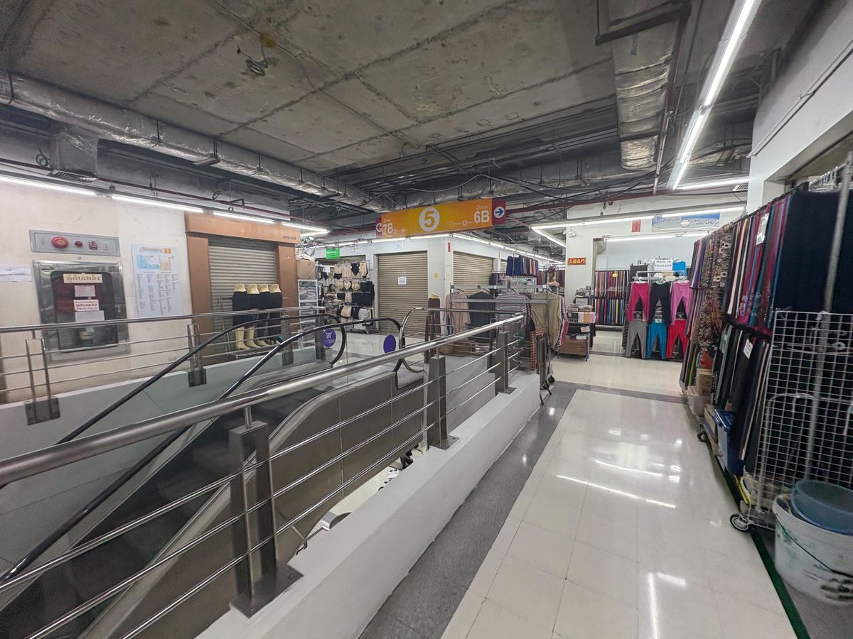 Condo Unit for Sale at Bobae Tower 2 – The First Wholesale Clothing Center in Thailand Size 10.92 sq.m | 5th Floor | Prime Location for Business | Near Sampeng, Yaowarat & SRT Yommarat Station | Urgent Sale – รูปที่ 4