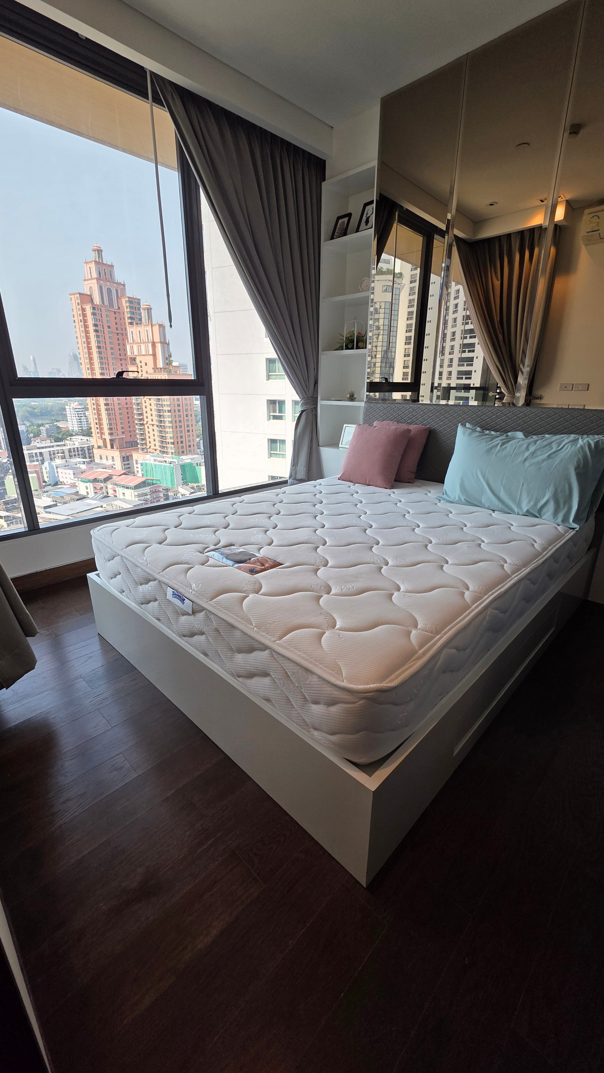Condo for sale The Lumpini 24 (Sukhumvit 24) near BTS Phrom Phong 📍 Location: Sukhumvit 24, near BTS Phrom Phong Condo for sale The Lumpini 24 (Sukhumvit 24) near BTS Phrom Phong 📍 Location: Sukhumvit 24, near BTS Phrom Phong