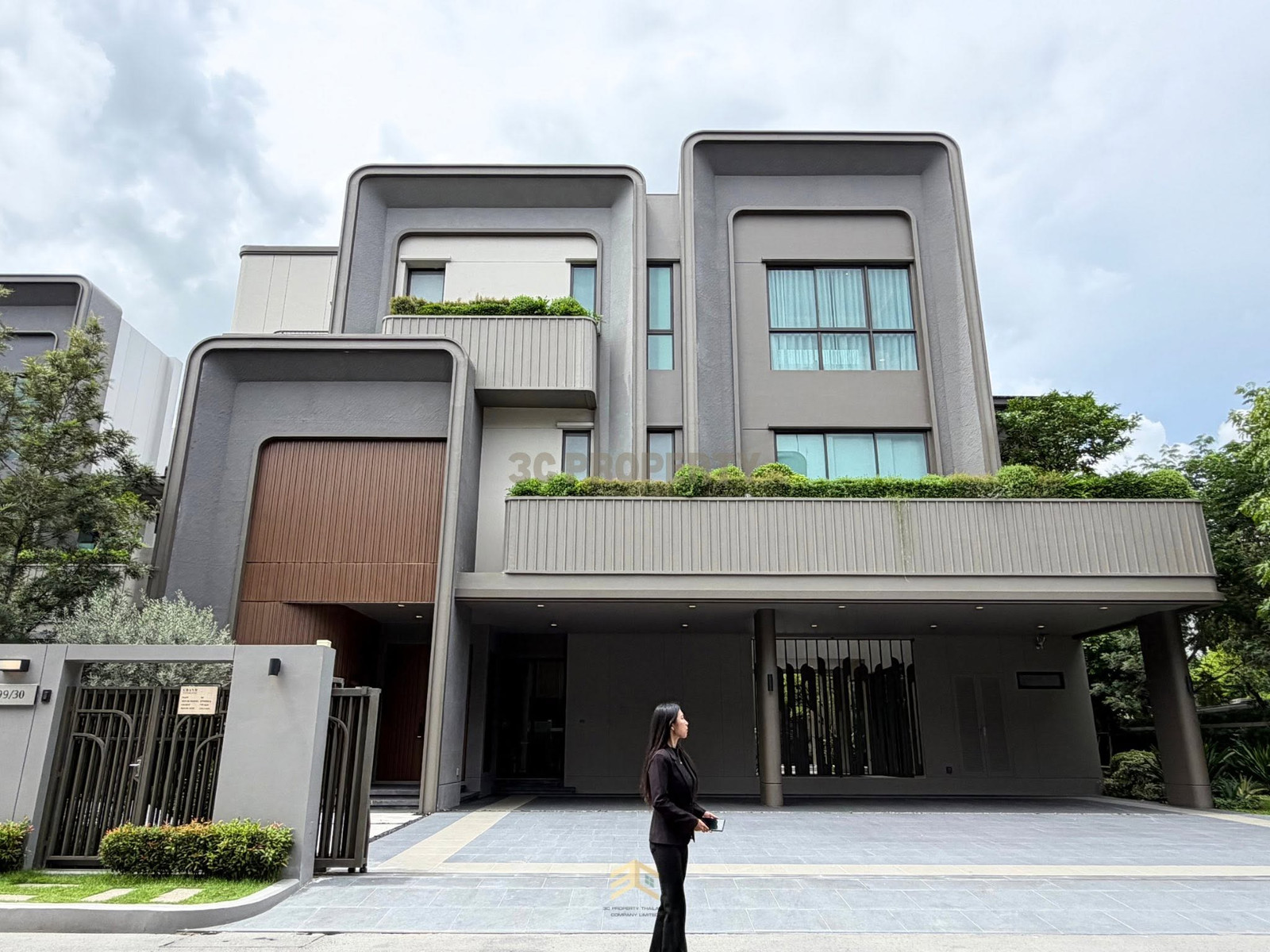 บ้านตัวอย่างหลังใหม่ : Grand Bangkok Boulevard ดอนเมือง-แจ้งวัฒนะ (แบบบ้านใหญ่สุด) บ้านตัวอย่างหลังใหม่ : Grand Bangkok Boulevard ดอนเมือง-แจ้งวัฒนะ (แบบบ้านใหญ่สุด)