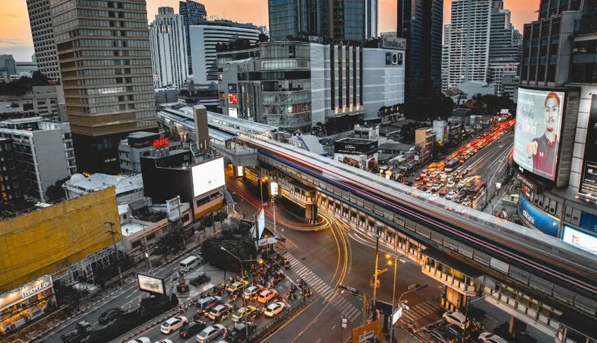 ขายที่ดินติดถนนสุขุมวิท ขนาด 1.5 ไร่เศษ ทำเลทอง ย่านธุรกิจ ใกล้ห้างเอ็มสเฟียร์ กรุงเทพฯ – รูปที่ 2