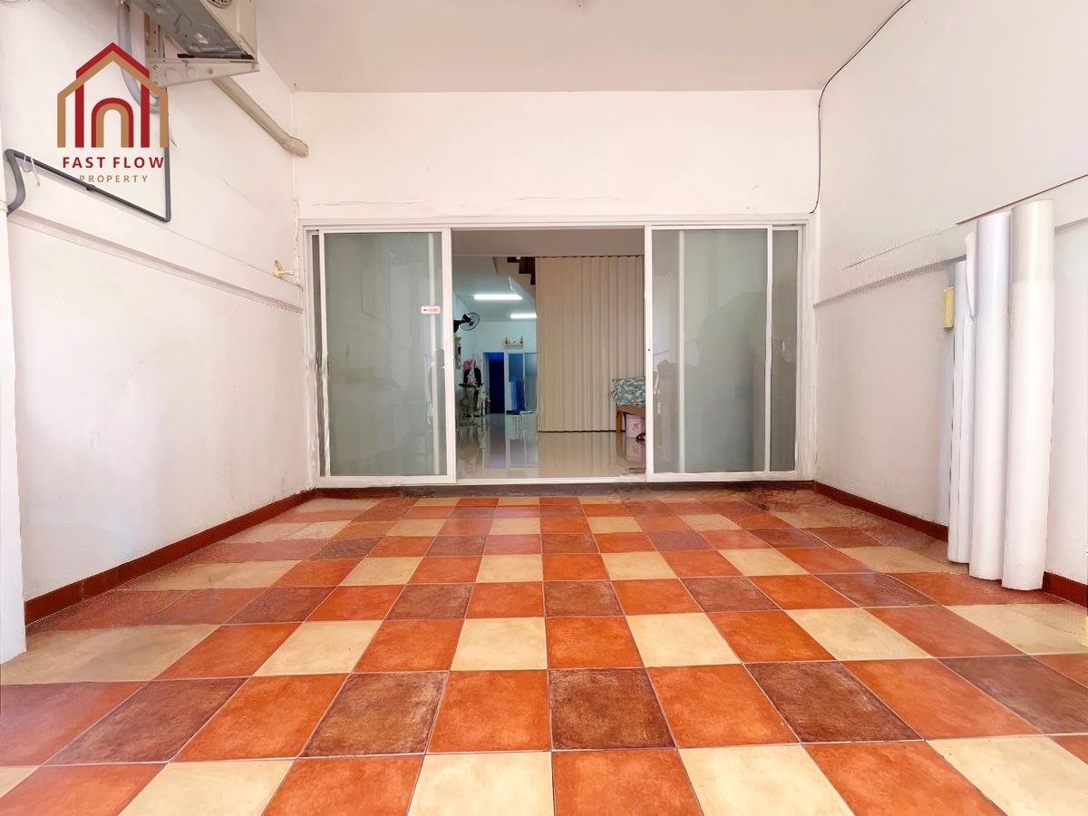 Townhouse for sale near Central Rama 2, Chaikul Village, Soi Rama 2 Soi 42. Newly renovated, great value, comfortable, public soi, suitable for home office use. – รูปที่ 2