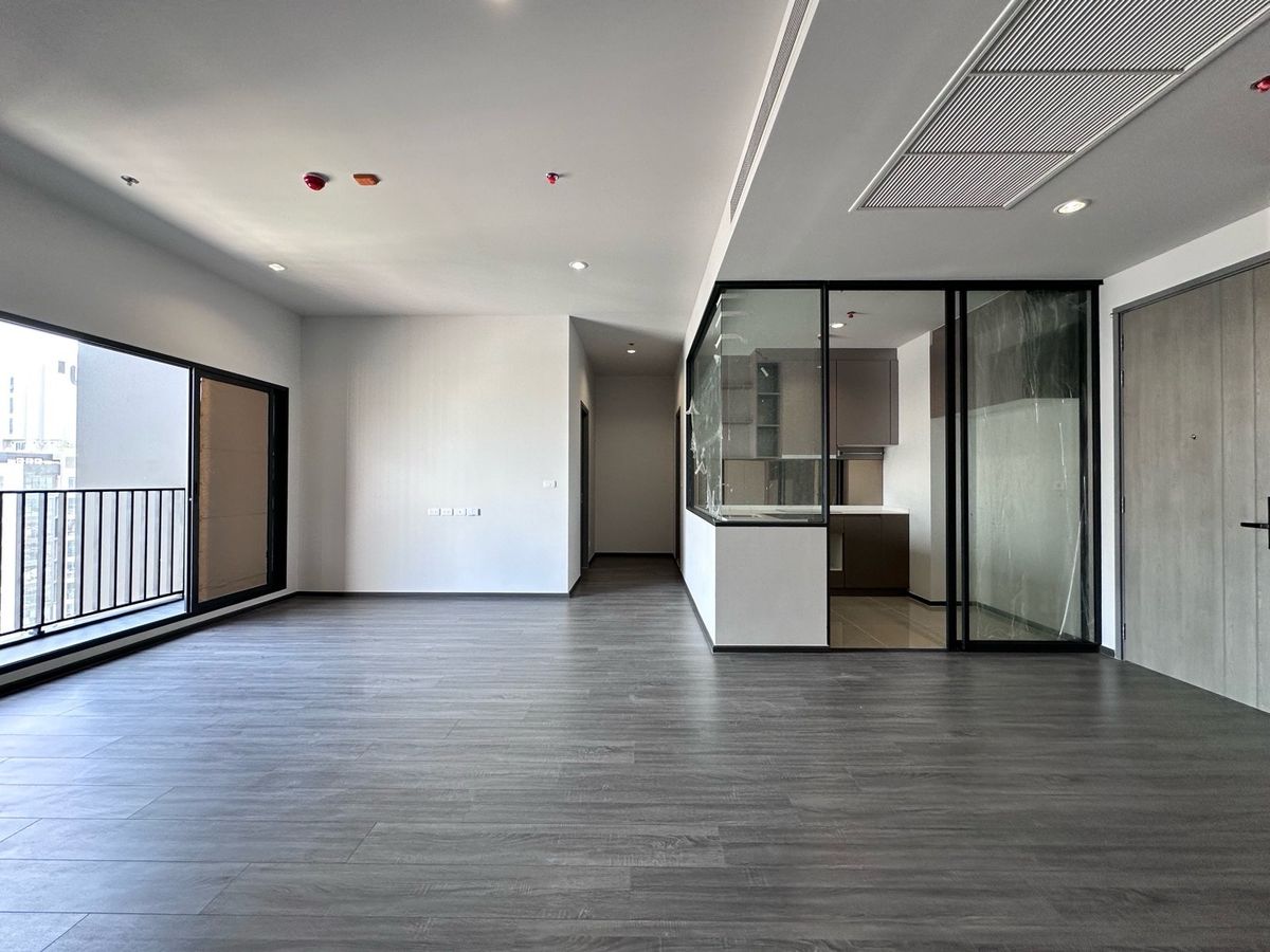 Penthouse, Sukhumvit Zone 2 Bedrooms, big dressing rooms | Price 23.89 Delete. | FQ-TQ 082-4499822 Praewa Penthouse, Sukhumvit Zone 2 Bedrooms, big dressing rooms | Price 23.89 Delete. | FQ-TQ 082-4499822 Praewa