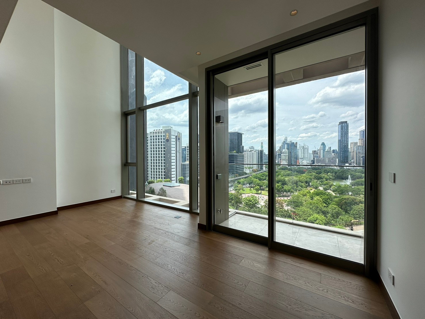 Rare A4 Duplex Unit-HIGHLY SOUGHT-AFTER LAYOOT ONLY 33.5 MB Tel.0984628898