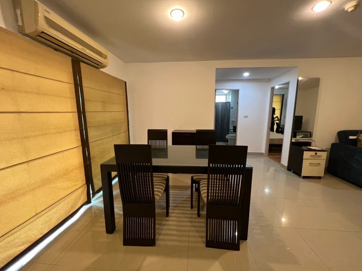 Sold with a condo furniture on the ground, gardening, planting trees No need to take the elevator Sold with a condo furniture on the ground, gardening, planting trees No need to take the elevator