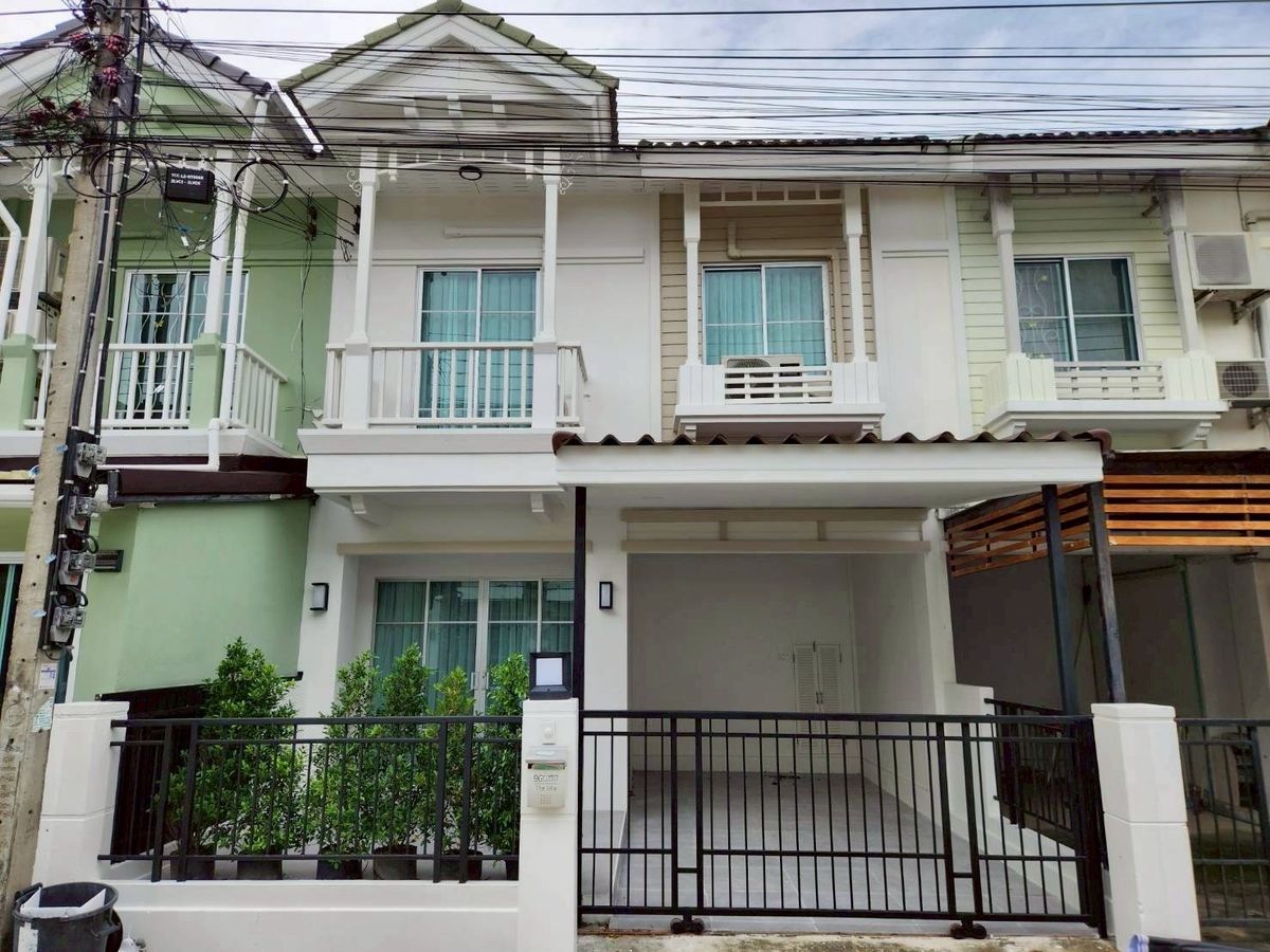 Beautiful Townhome for Sale the Villa Rattanathibet Tha-It, 3 Bedrooms | 2 Bathrooms | Newly Renovated | Ready to Move In Beautiful Townhome for Sale the Villa Rattanathibet Tha-It, 3 Bedrooms | 2 Bathrooms | Newly Renovated | Ready to Move In