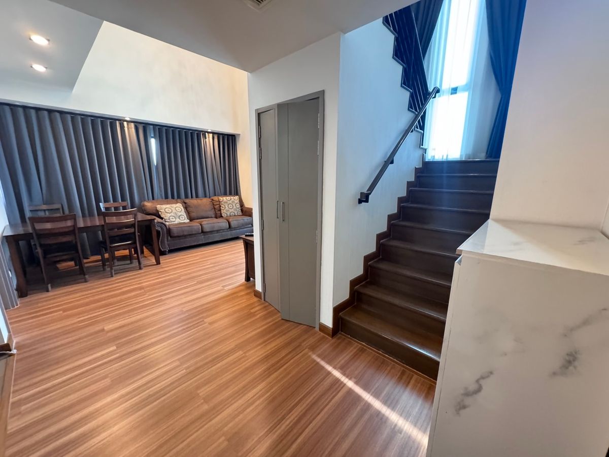 ขายห้อง Duplex คอนโด Teal Sathorn Taksin ระเบียงกว้าง ติด bts วงเวียนใหญ่ สอบถามได้ครับ ขายห้อง Duplex คอนโด Teal Sathorn Taksin ระเบียงกว้าง ติด bts วงเวียนใหญ่ สอบถามได้ครับ