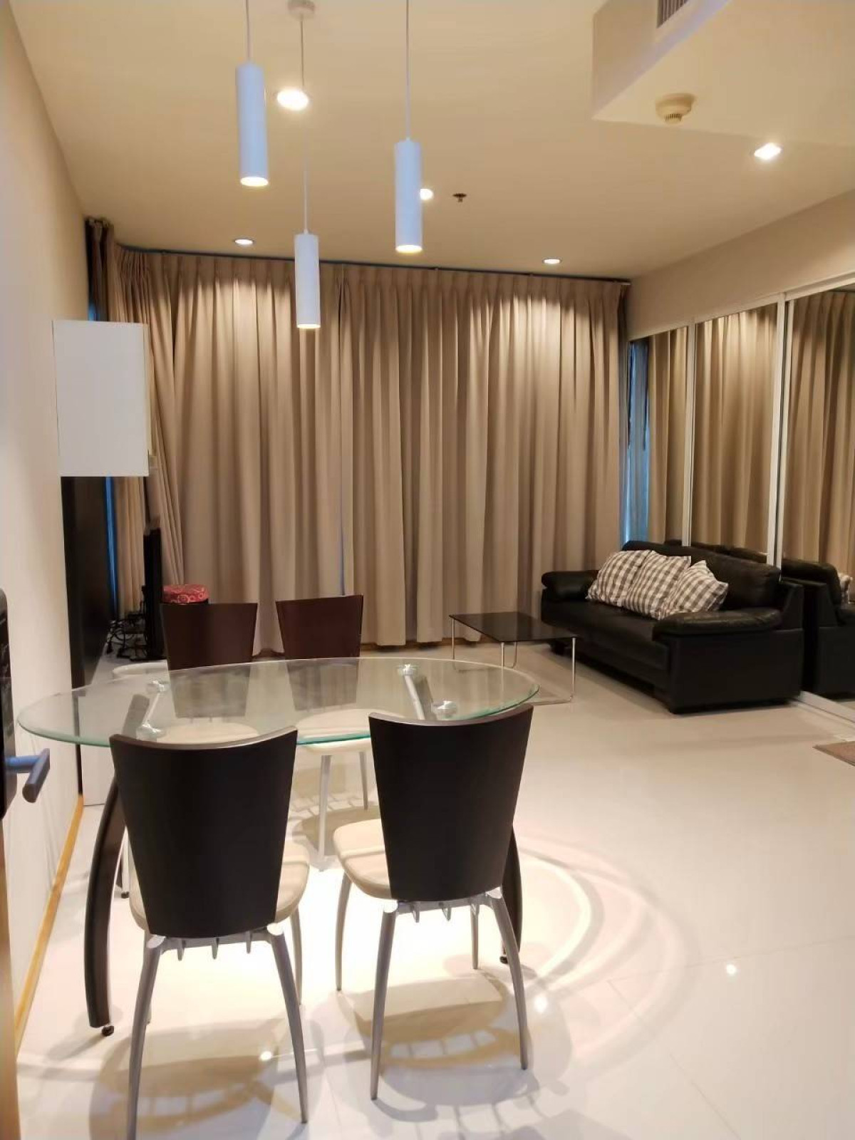 For Rent Condo , The Emporio Place , BTS-Phrom Phong , Khlong Toei , Khlong Toei , Bangkok , CX-141277