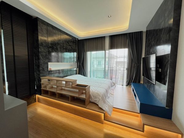 บ้านเดี่ยว น้ำไม่ท่วม! 4ห้องนอน บ้านใหม่มาก บิ้วอินทั้งหลัง เฟอร์นิเจอร์ครบ 