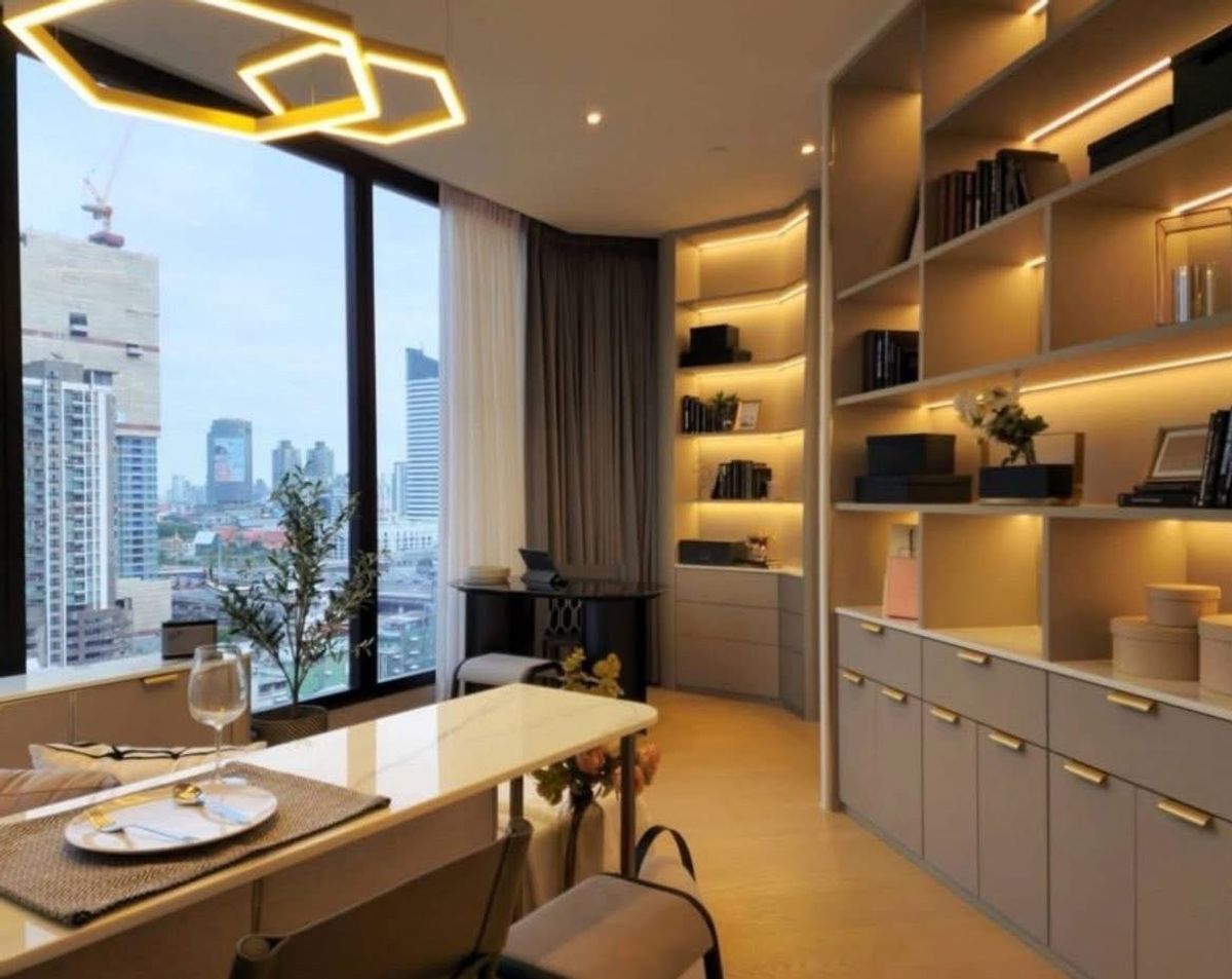 ♦ Luxury class ♦ 15++ Floor, size 66.00 sq.m. | 2 bedrooms, 2 bathrooms | High-rise view | Near BTS Nana, near MRT Rama 9, near ARL Makkasan, and Central Rama 9