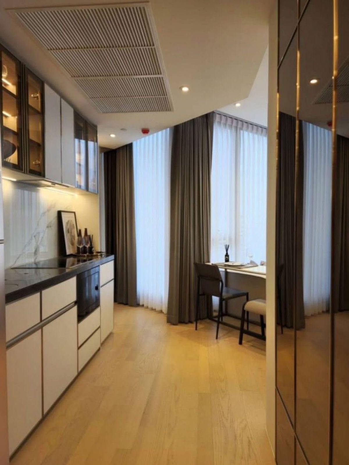 ♦ Luxury class ♦ ชั้น 15++ ขนาด 66.00 ตร.ม. | 2 ห้องนอน 2 ห้องน้ำ | วิวตึกสูง | ใกล้ BTS นานา ใกล้ MRT พระราม 9 ใกล้ ARL มักกะสัน และ central พระาม 9 – รูปที่ 2