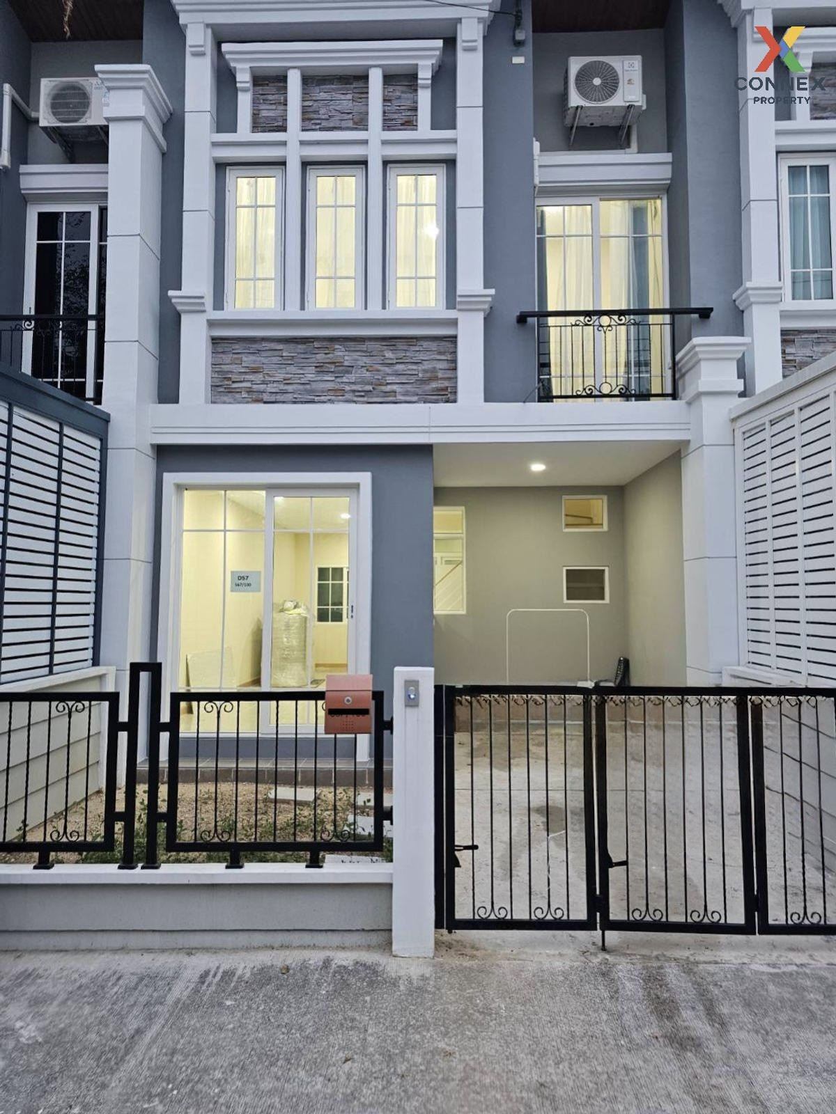 For Sale Townhouse/Townhome , Golden Town Siriraj-Ratchapruek , MRT-Bang Khun Non , Bang Khun Si , Bangkok Noi , Bangkok , CX-131389 For Sale Townhouse/Townhome , Golden Town Siriraj-Ratchapruek , MRT-Bang Khun Non , Bang Khun Si , Bangkok Noi , Bangkok , CX-131389