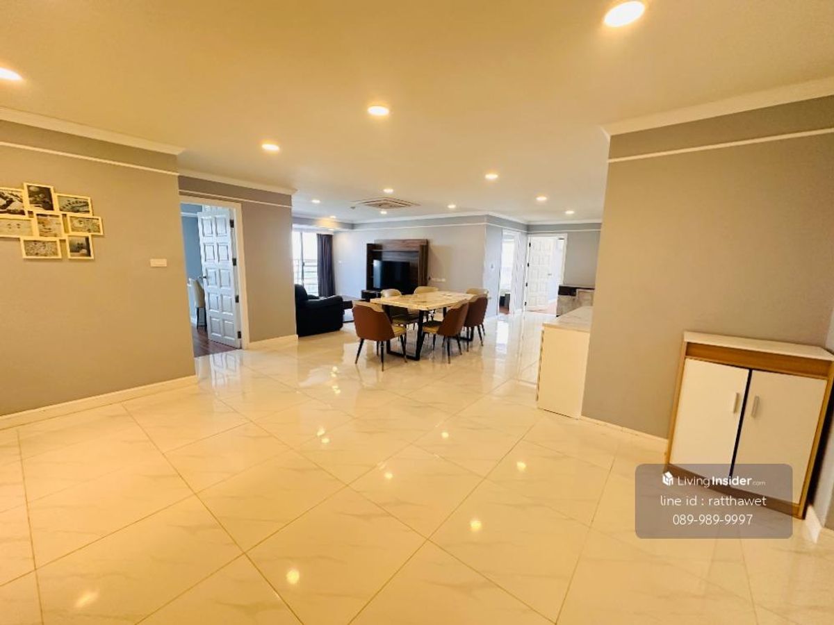 [Urgent sale with tenant] Luxury condo 162 sq m, Flora Ville Pattanakarn 51, Building C, 28th floor.