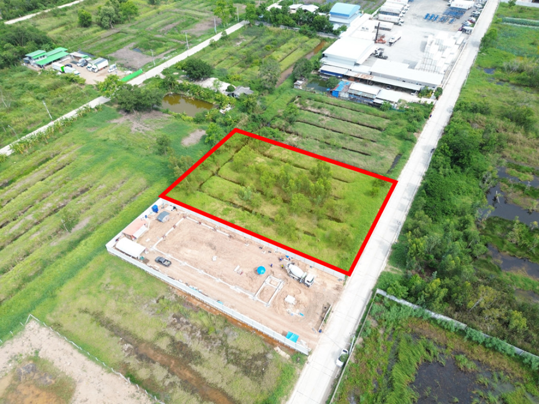 Land for sale, Soi Iyara 36, size 822 sqw., enter the alley only 350 m. DD