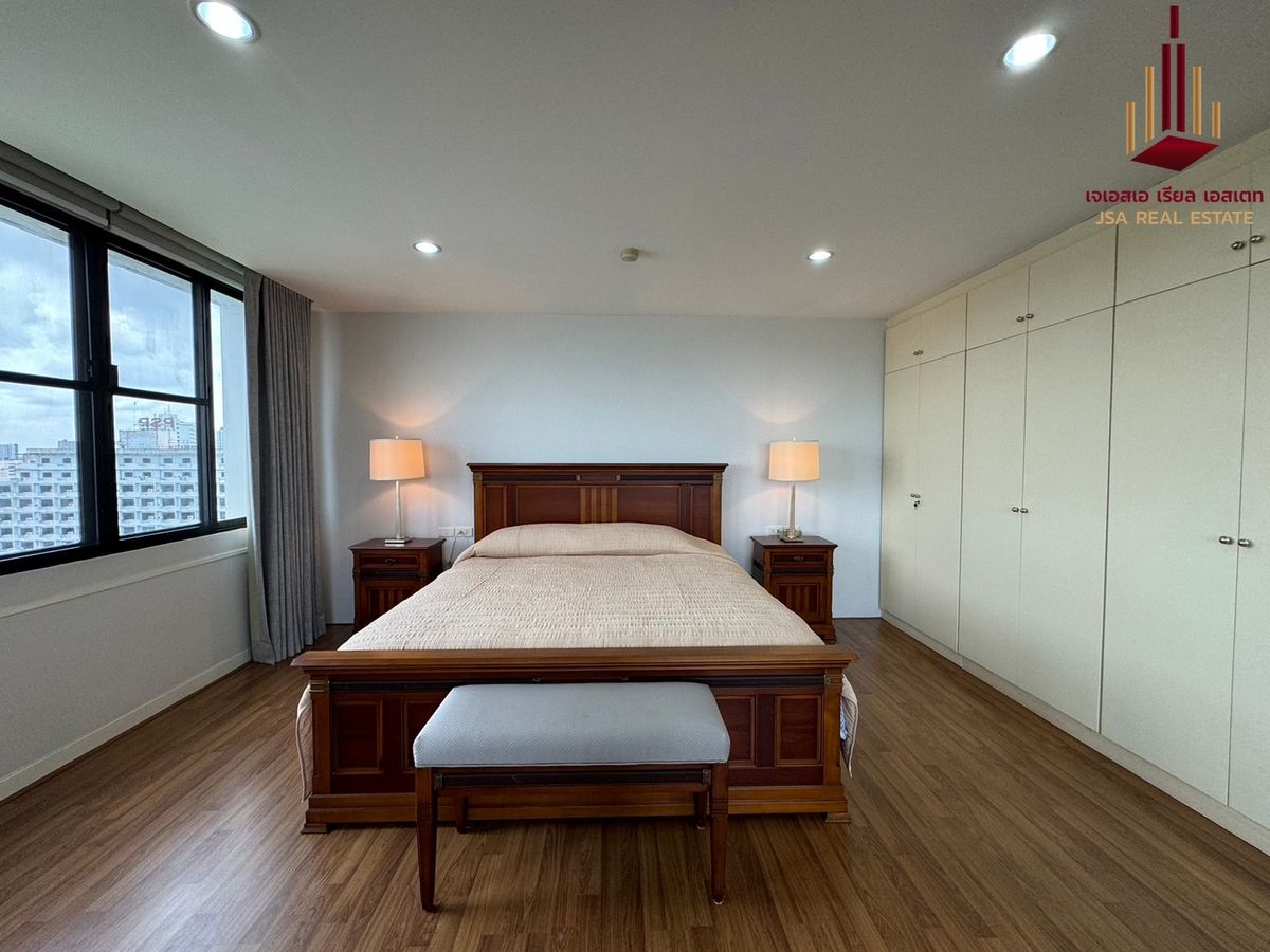✨ For Rent: Riverine Place Condo ✨  💰 Only  57,000 THB/month
