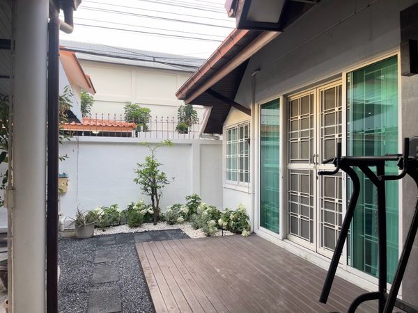 บ้านเดี่ยวลาดพร้าว 80 / 3 ห้องนอน 3 ห้องน้ำ /55,000