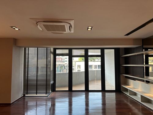 ST215 For Sale: 2-Storey Penthouse on the Top Floor of Ploen Chit Terrace