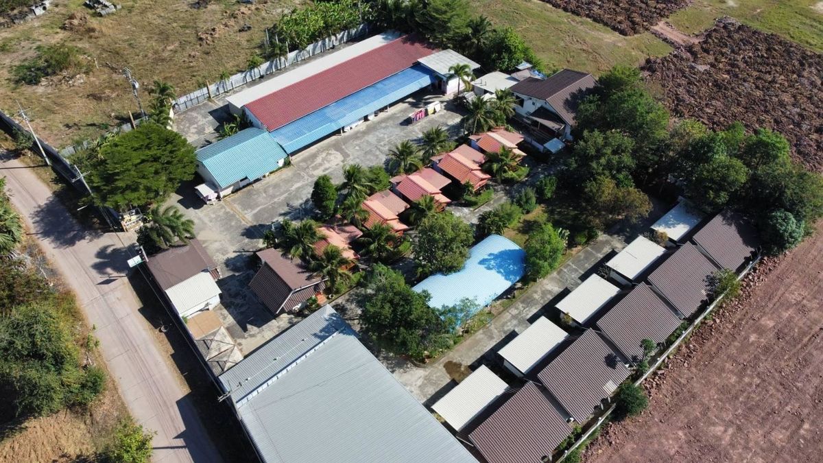 ขาย รีสอร์ท ขนาดใหญ่ บนที่ดิน 3 ไร่ 3 งาน 63 ตร.ว ห้องพักรวม 36 ห้อง พร้อม ห้องประชุม สัมมนา ห้องพักสร้างรายได้ต่อทันที ตำบลห้วยราช อำเภอห้วยราช จังหวัดบุรีรัมย์ – รูปที่ 4