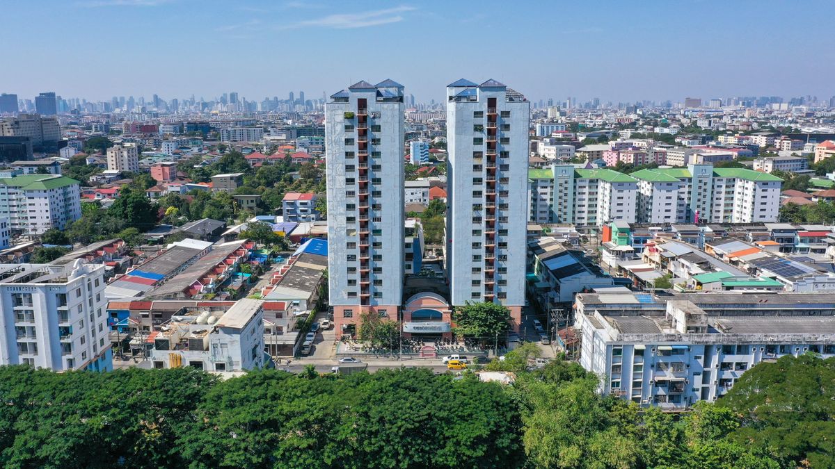 ขายคอนโด “ลาดพร้าว การ์เด้นท์” – สตูดิโอ 27.3 ตร.ม. | ชั้น 4 ตึก A | เพดานสูง 2.55 ม. | ทิศเหนือ   อยู่สบาย โปร่งโล่ง แดดไม่แรงทั้งวัน ทำเลกิน-ช้อป-เดินทางครบ – รูปที่ 3