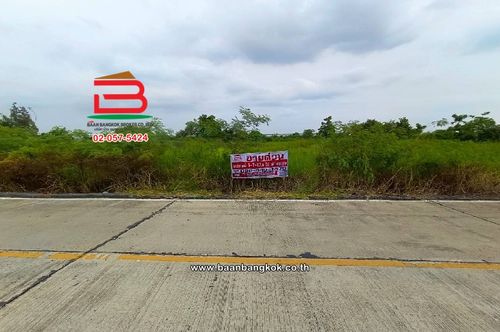 Beautiful plot of land, Soi Pathum Thani Church, an area of ​​1-1-17.9 rai, near Saint Marco Temple Highway 307, Ban Chang Subdistrict, Mueang District, Pathum Thani Province