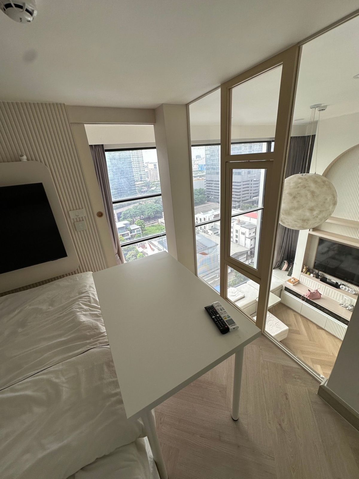 ✨ ให้เช่า–ขาย คอนโดหรู Knightsbridge Space รัชโยธิน 1 ห้องนอน ขนาด 50 ตร.ม. แต่งครบ เฟอร์ฯ+เครื่องใช้ไฟฟ้า พร้อมเข้าอยู่ สไตล์ดูเพ้น (Duplex) ทำเลทอง ใกล้ BTS พหลโยธิน เดินทางสะดวก ✨ ให้เช่า–ขาย คอนโดหรู Knightsbridge Space รัชโยธิน 1 ห้องนอน ขนาด 50 ตร.ม. แต่งครบ เฟอร์ฯ+เครื่องใช้ไฟฟ้า พร้อมเข้าอยู่ สไตล์ดูเพ้น (Duplex) ทำเลทอง ใกล้ BTS พหลโยธิน เดินทางสะดวก