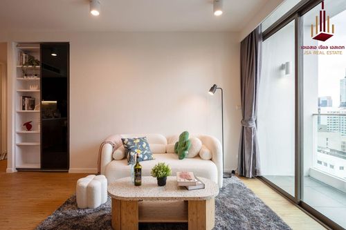 ✨ For Sale: Siamese Surawong Condo ✨ 💰 Only 13,900,000 THB