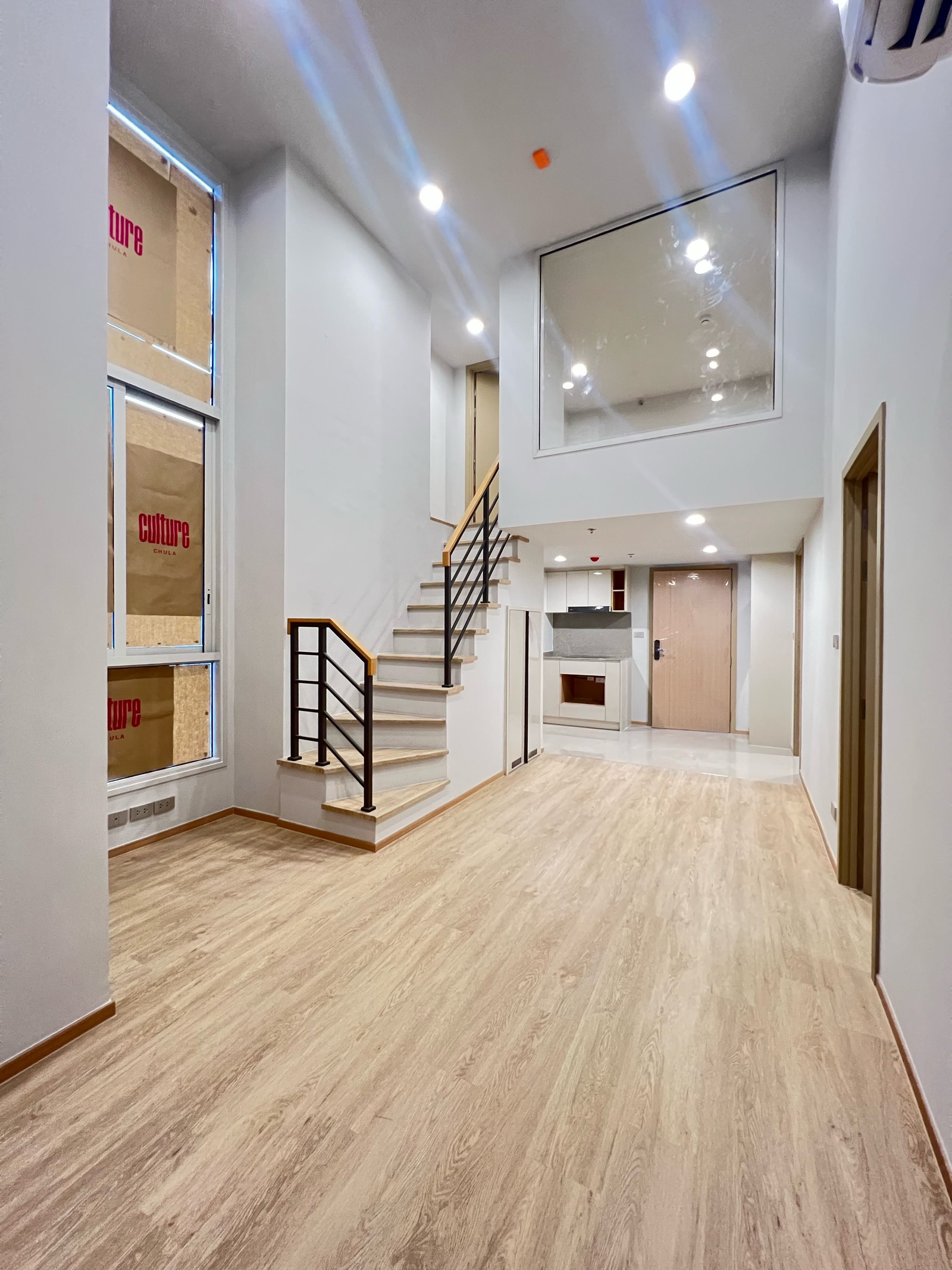 Rare Unit ห้องมุม วิวสวย | 2 ห้องนอน Culture Chula เดินไปจุฬาฯได้เลย ใกล้ MRT สามย่าน 350 ม. โทรนัดชมห้องจริง 062-339-3663 Rare Unit ห้องมุม วิวสวย | 2 ห้องนอน Culture Chula เดินไปจุฬาฯได้เลย ใกล้ MRT สามย่าน 350 ม. โทรนัดชมห้องจริง 062-339-3663