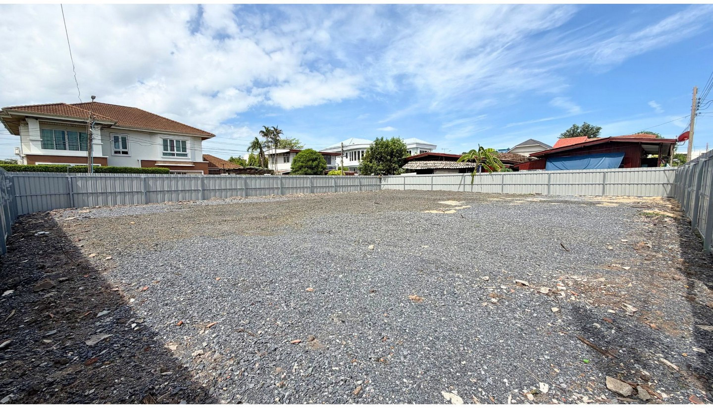 Phahonyothin Land for sale 56, size 149.8 sq.w. Phahonyothin Land for sale 56, size 149.8 sq.w.