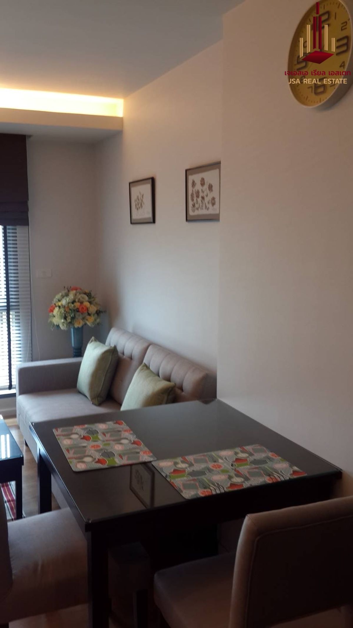 ✨ For Rent: Focus Ploenchit Condo ✨  💰 Only 20,000 THB/month