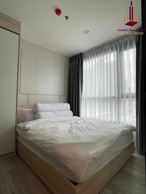 ✨ For Rent: XT Huaikhwang Condo ✨  💰 Only 20,000 THB/month