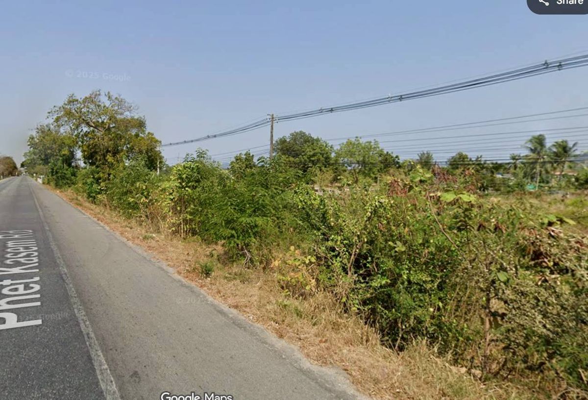 Beautiful land for sale in Prachuap Khiri Khan Province, Ko Lak Subdistrict, on the main road, Petchkasem line, 2 plots, area 12-3-16.5 rai. Price 35 baht. Interested please contact Khun Pawadee (Pui) 08-9920-9893 – รูปที่ 3